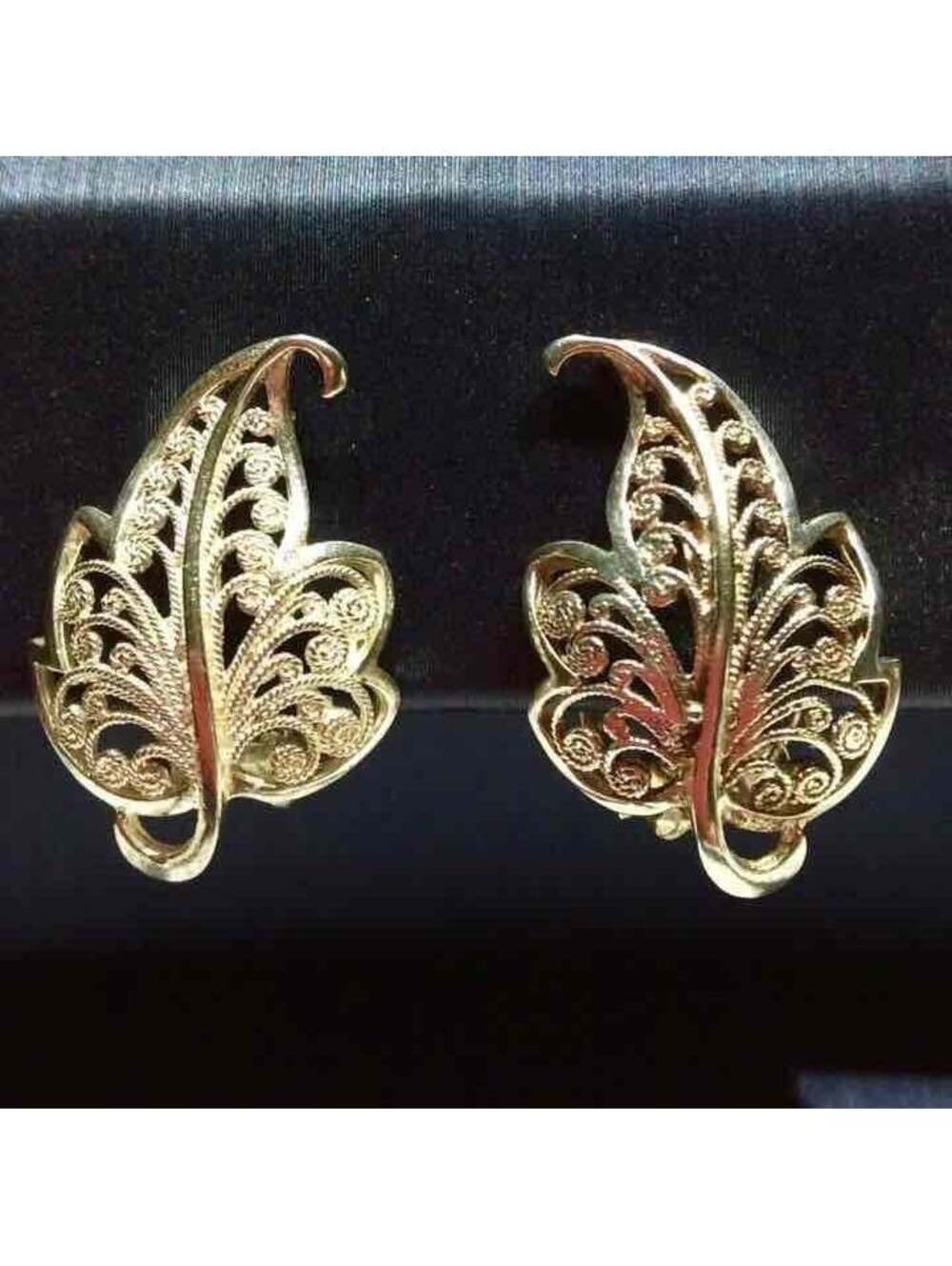 VINTAGE GERMAN STERLING SILVER LEAF FILIGREE CLIP ON EARRINGS